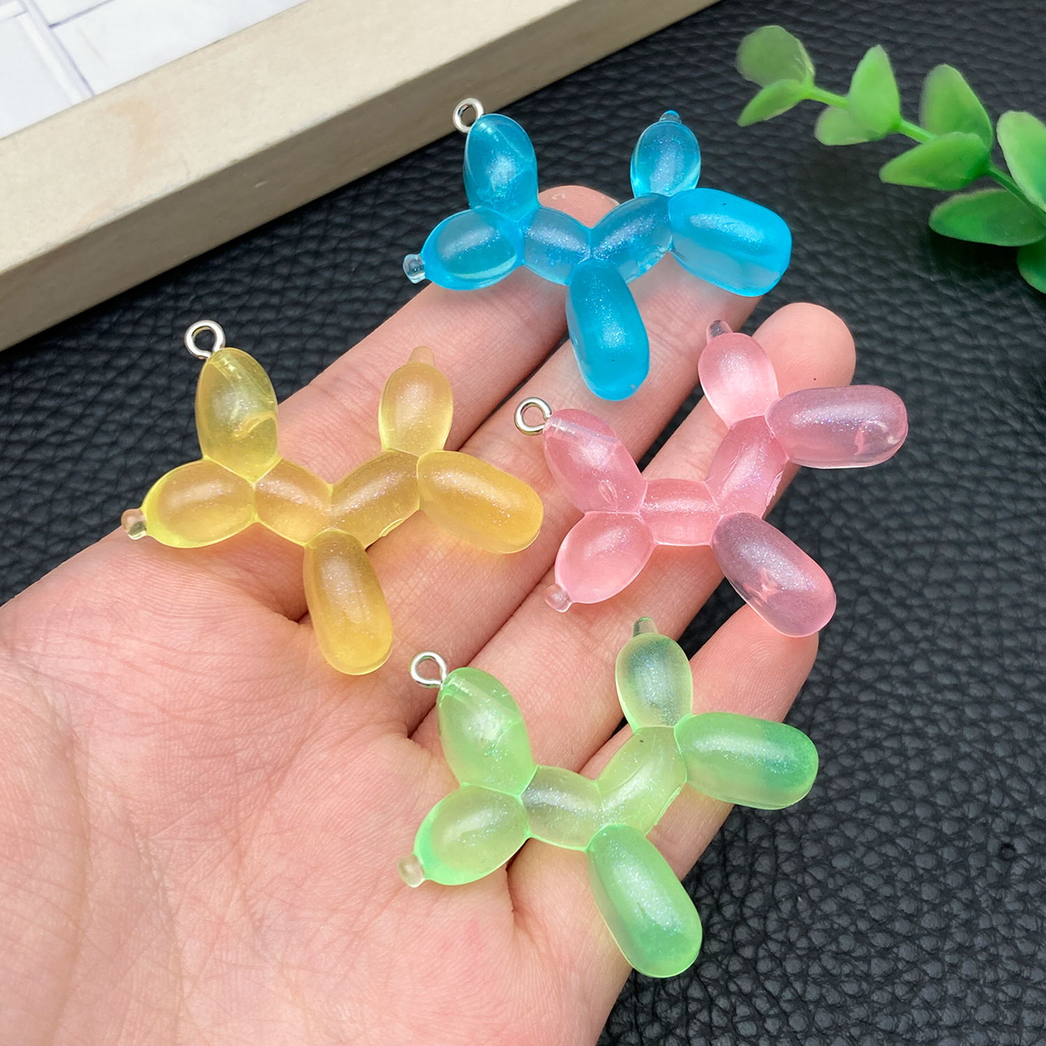 5/10pcs Colorful Balloon Dog C – Resin Art Keychain Bewertung und Preis